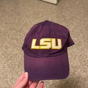 Lsu hat, purple